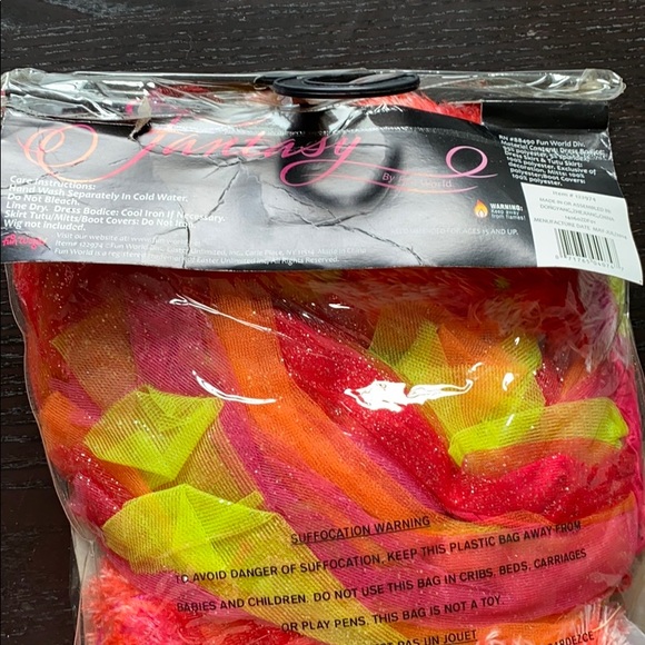 “Wild Child” Adult Costume Size Medium (10-14) - Picture 3 of 3